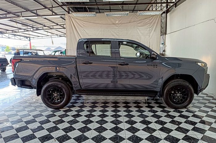 TRAVO SMART PRE 2026 2.8 AT DOUBLE CAB GREY  800627 full