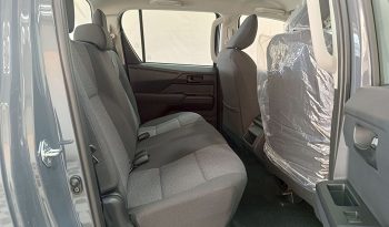 TRAVO SMART PRE 2026 2.8 AT DOUBLE CAB GREY  800627 full