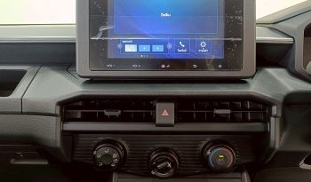 TRAVO SMART PRE 2026 2.8 AT DOUBLE CAB GREY  800627 full