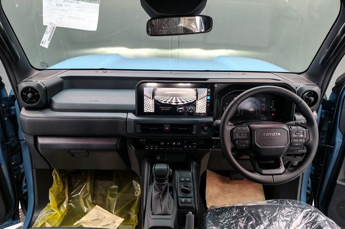 TOYOTA LAND CRUISER FJ 4WD 2026 2.8 AT BLUE 3373 full