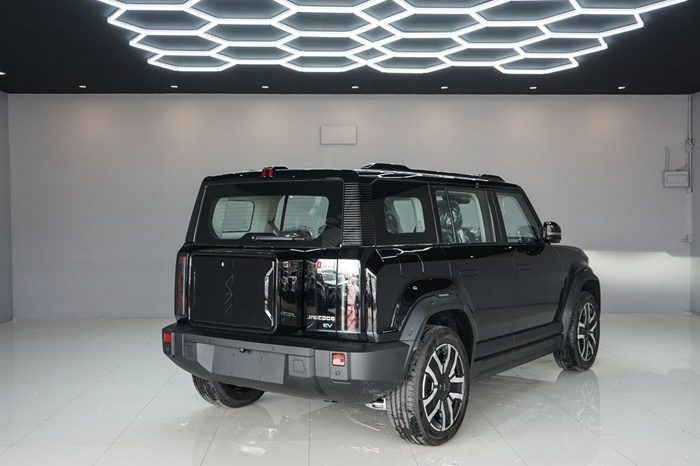 JACOO 2WD 206 EV J6 AT SUV BLACK  3474 full