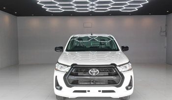 REVO 2WD 2021 2.4 ENTRY MT STANDARD WHITE  1506 full