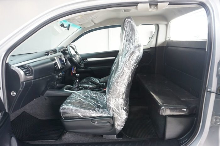 REVO 2WD 2020 2.4E MT SMART CAB SILVER  1617 full