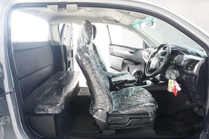 REVO 2WD 2020 2.4E MT SMART CAB SILVER  1617 full