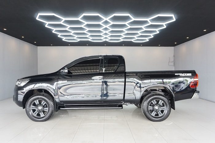 REVO PRE 2022 2.4 MID AT SAMRT CAB BLACK  2055 full