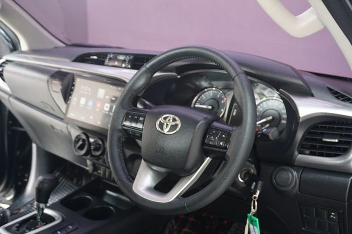 REVO PRE 2022 2.4 MID AT SAMRT CAB BLACK  2055 full