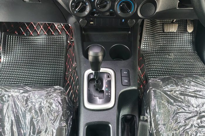 REVO PRE 2022 2.4 MID AT SAMRT CAB BLACK  2055 full