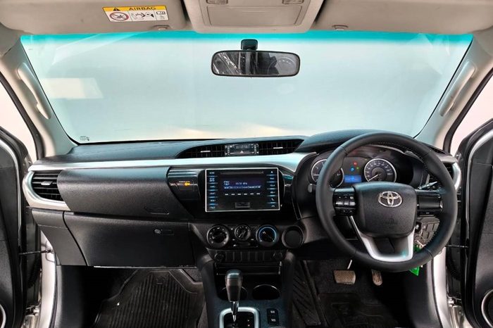 REVO PRE 2016 2.4E AT SMART CAB SILVER  2230 full