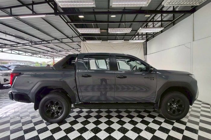 TRAVO OVERLAND PLUS 4WD 2026 2.8 AT DOUBLE CAB WHITE  22827 full