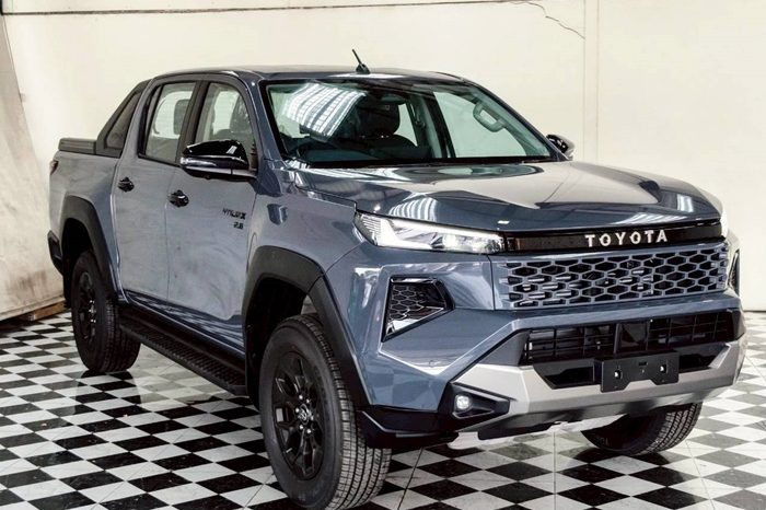 TRAVO OVERLAND PLUS 4WD 2026 2.8 AT DOUBLE CAB WHITE  22827 full