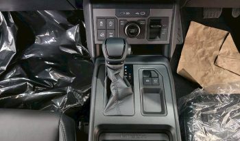 TRAVO OVERLAND PLUS 4WD 2026 2.8 AT DOUBLE CAB WHITE  22827 full