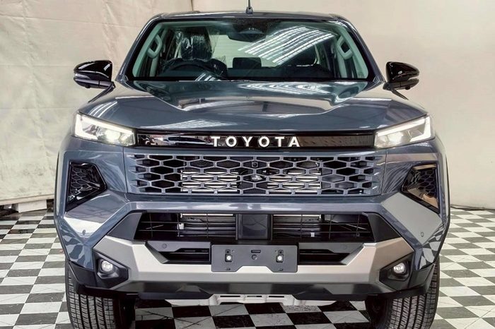 TRAVO OVERLAND PLUS 4WD 2026 2.8 AT DOUBLE CAB WHITE  22827 full