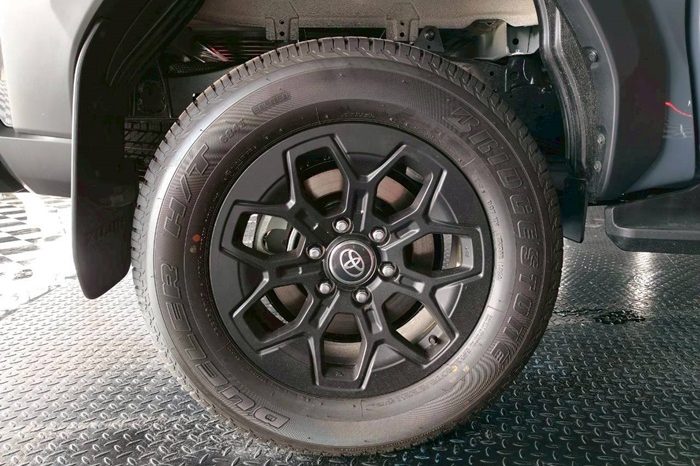 TRAVO OVERLAND PLUS 4WD 2026 2.8 AT DOUBLE CAB WHITE  23439 full