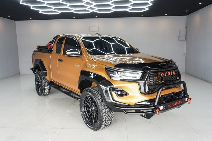 REVO 4WD 2020 2.4J AT SMART CAB ORANGE  235 full