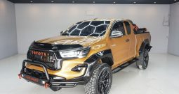 REVO 4WD 2020 2.4J AT SMART CAB ORANGE  235