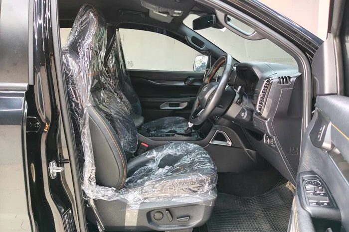 FORD 4WD 2023 2.0 AT DOUBLE CAB BLACK  2421 full