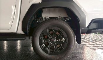 TRAVO OVERLAND PLUS 4WD 2026 2.8 AT DOUBLE CAB WHITE  23462 full