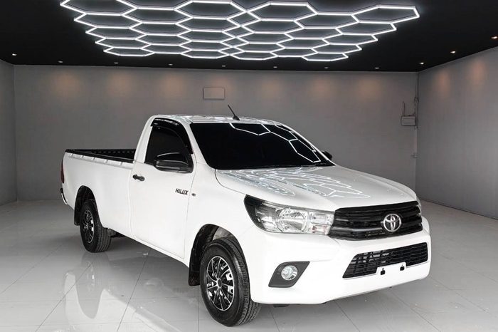 REVO 2WD 2019 2.4J MT STANDARD WHITE  2793 full