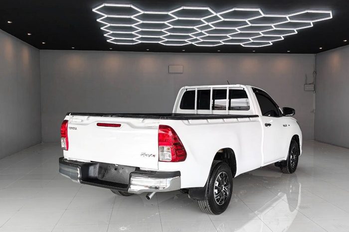 REVO 2WD 2019 2.4J MT STANDARD WHITE  2793 full