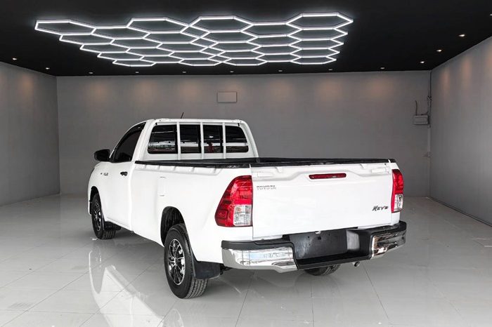 REVO 2WD 2019 2.4J MT STANDARD WHITE  2793 full