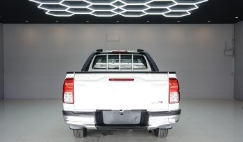 REVO 2WD 2018 2.4J MT STANDARD WHITE  2837 full