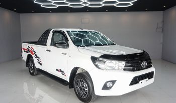 REVO 2WD 2018 2.4J MT STANDARD WHITE  2837 full