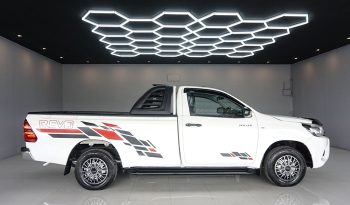 REVO 2WD 2018 2.4J MT STANDARD WHITE  2837 full