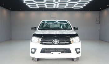 REVO 2WD 2018 2.4J MT STANDARD WHITE  2837 full