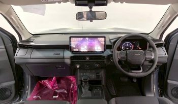 TRAVO 4TREX PREMIUM 4WD 2026 2.8 AT SMART CAB GREY 32189 full