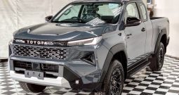 TRAVO 4TREX PREMIUM 4WD 2026 2.8 AT SMART CAB GREY 32189