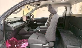 TRAVO 4TREX PREMIUM 4WD 2026 2.8 AT SMART CAB GREY 32189 full