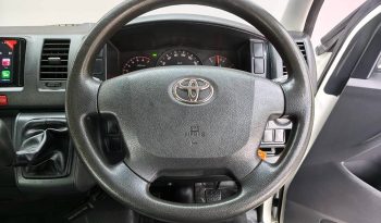 TOYOTA 2WD 2019 2.7 MT COMMUTER WHITE  3726 full