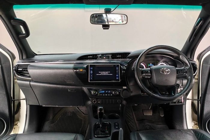 ROCCO PRE 2019 2.4G AT DOUBLE CAB WHITE  4123 full