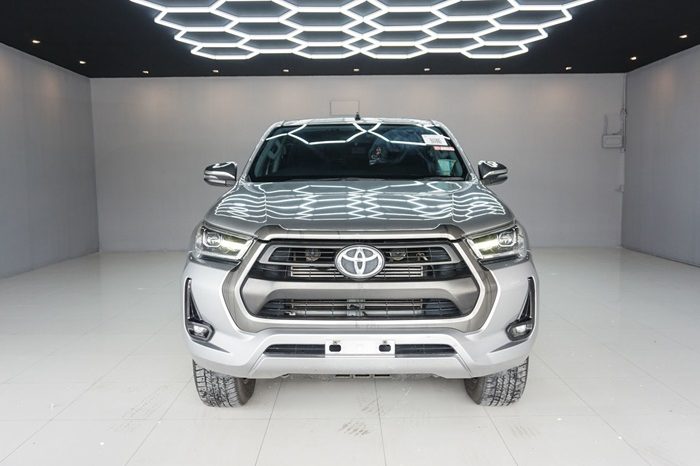 REVO 4WD 2021 2.4 MID MT DOUBLE CAB SILVER  4576 full