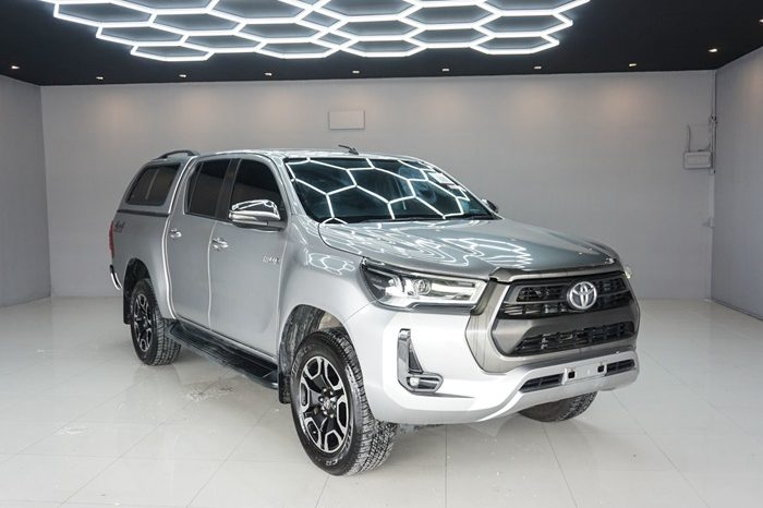 REVO 4WD 2021 2.4 MID MT DOUBLE CAB SILVER  4576 full