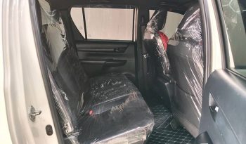 GR 2WD 2022 2.8G AT DOUBLE CAB WHITE  472 full