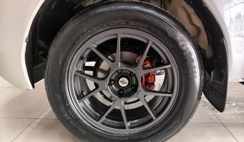 GR 2WD 2022 2.8G AT DOUBLE CAB WHITE  472 full