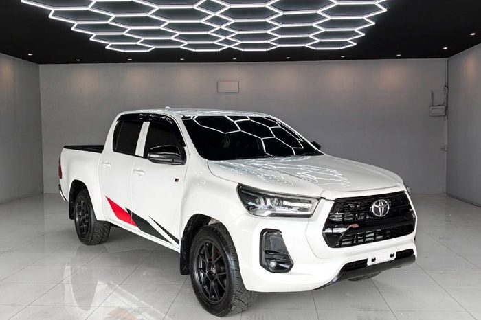 GR 2WD 2022 2.8G AT DOUBLE CAB WHITE  472 full