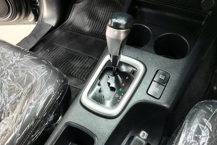 REVO 2WD 2020 2.4 MID AT SAMRT CAB DARK GREY  7893 full