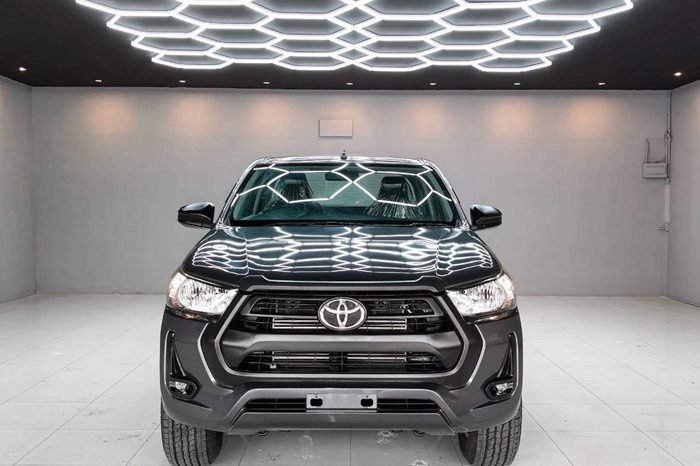 REVO 2WD 2020 2.4 MID AT SAMRT CAB DARK GREY  7893 full