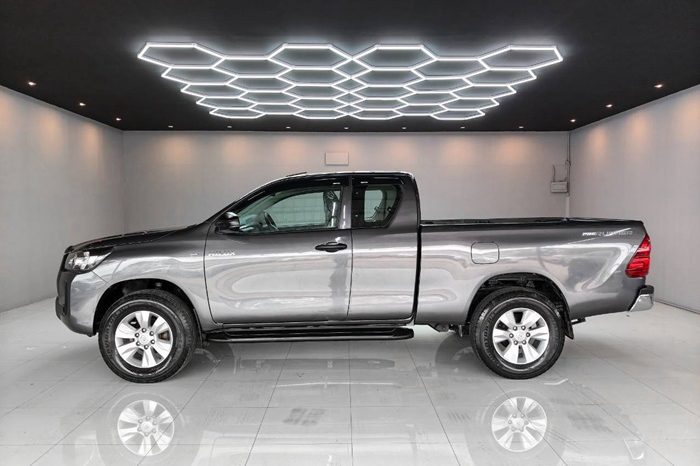 REVO 2WD 2020 2.4 MID AT SAMRT CAB DARK GREY  7893 full