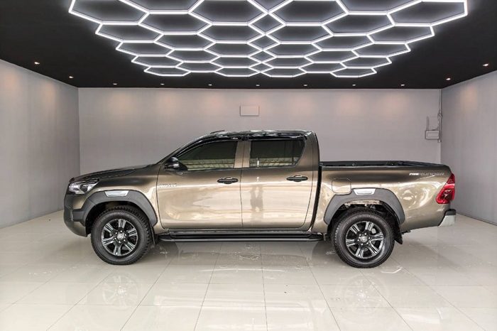 REVO PRE 2022 2.4 ENTRY AT DOUBLE CAB BRONZE 5048 full