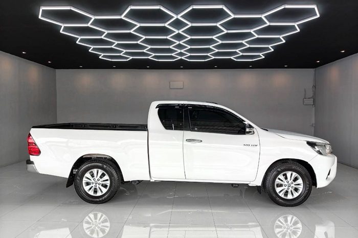 REVO 2WD 2016 2.4E MT SMART CAB WHITE  5058 full