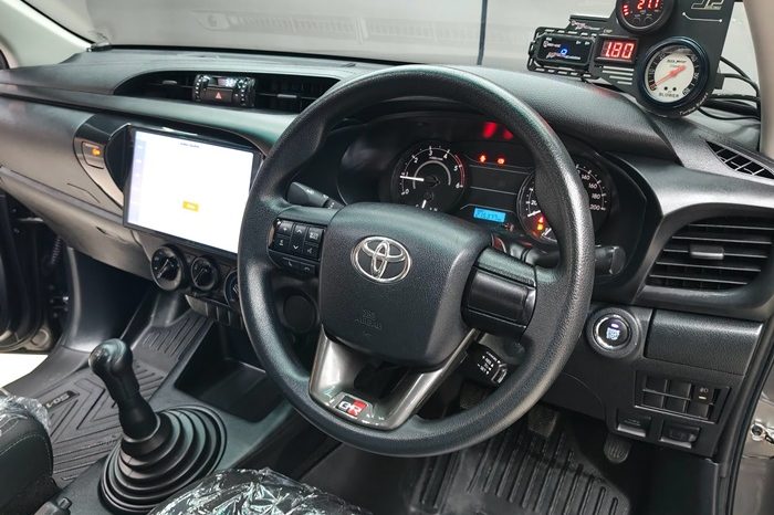 REVO 2WD 2019 2.4J MT SMART CAB DARK GREY  5115 full