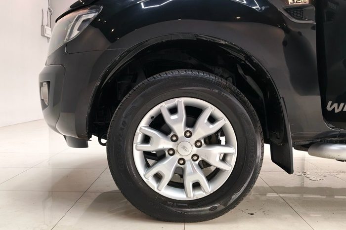 FORD 2WD 2013 2.2 AT DOUBLE CAB BLACK  5800 full