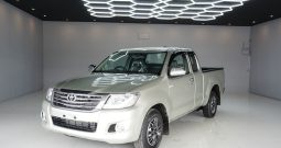 VIGO 2WD 2013 2.7J MT SMART CAB SILVER 5829