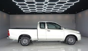 VIGO 2WD 2013 2.7J MT SMART CAB SILVER 5829 full