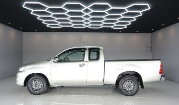 VIGO 2WD 2013 2.7J MT SMART CAB SILVER 5829 full