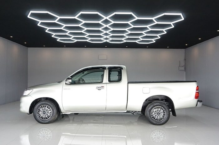 VIGO 2WD 2013 2.7J MT SMART CAB SILVER 5829 full