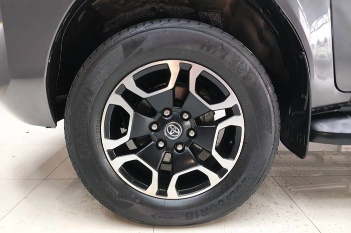 REVO 4WD 2021 2.8 HIGHT MT SMART CAB DARK GREY  6279 full